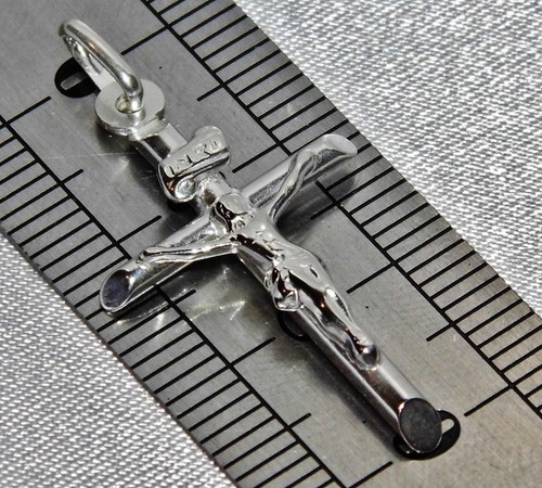 Sterling silver crucifix - (925),